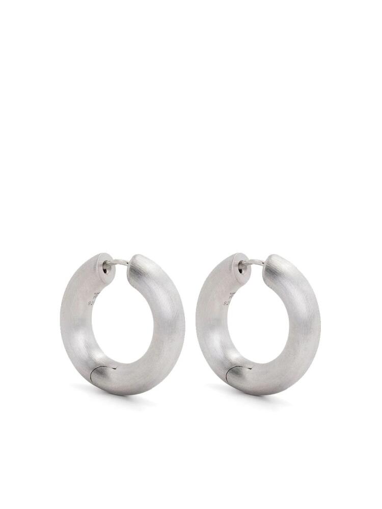 Tom Wood Satin Chunky medium hoops - Silver Cover