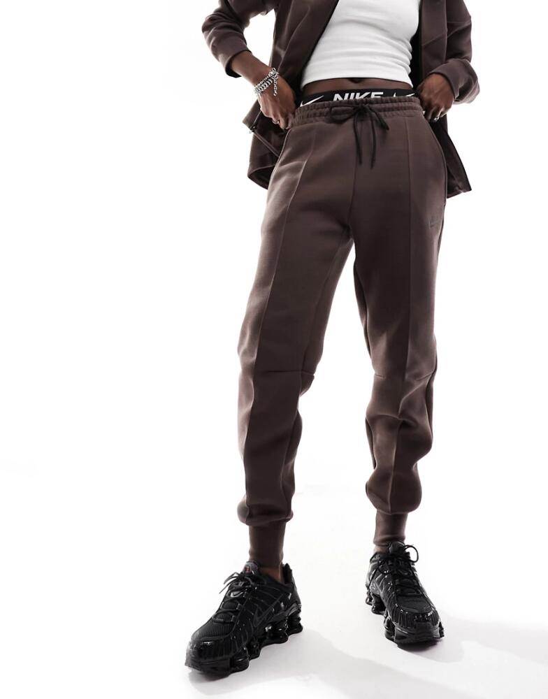 Nike Tech Fleece sweatpants in baroque brown Cover