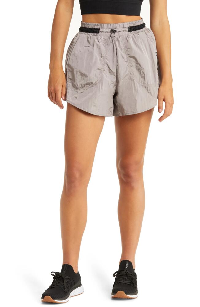 Zella Runyon High Waist Performance Shorts in Grey Zinc Cover