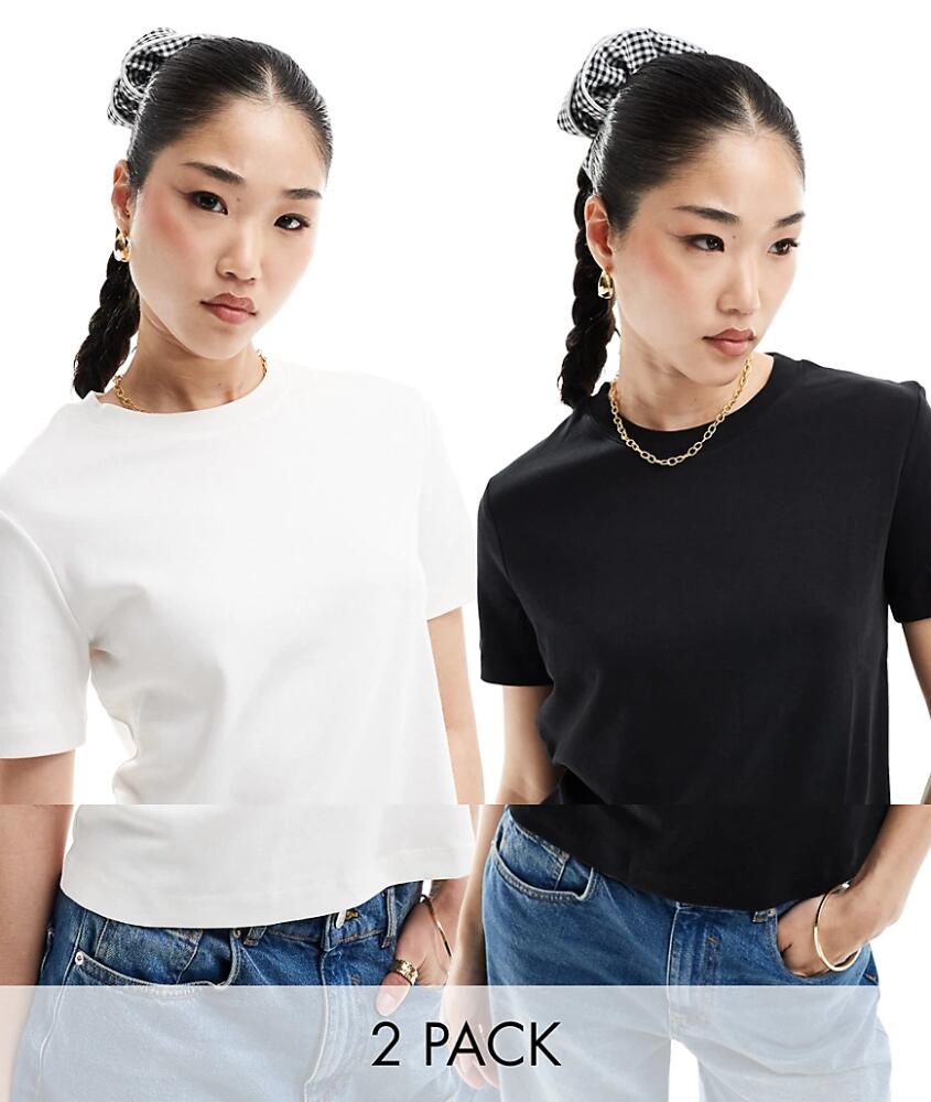 Bershka oversized t-shirt 2 pack in black and white Cover