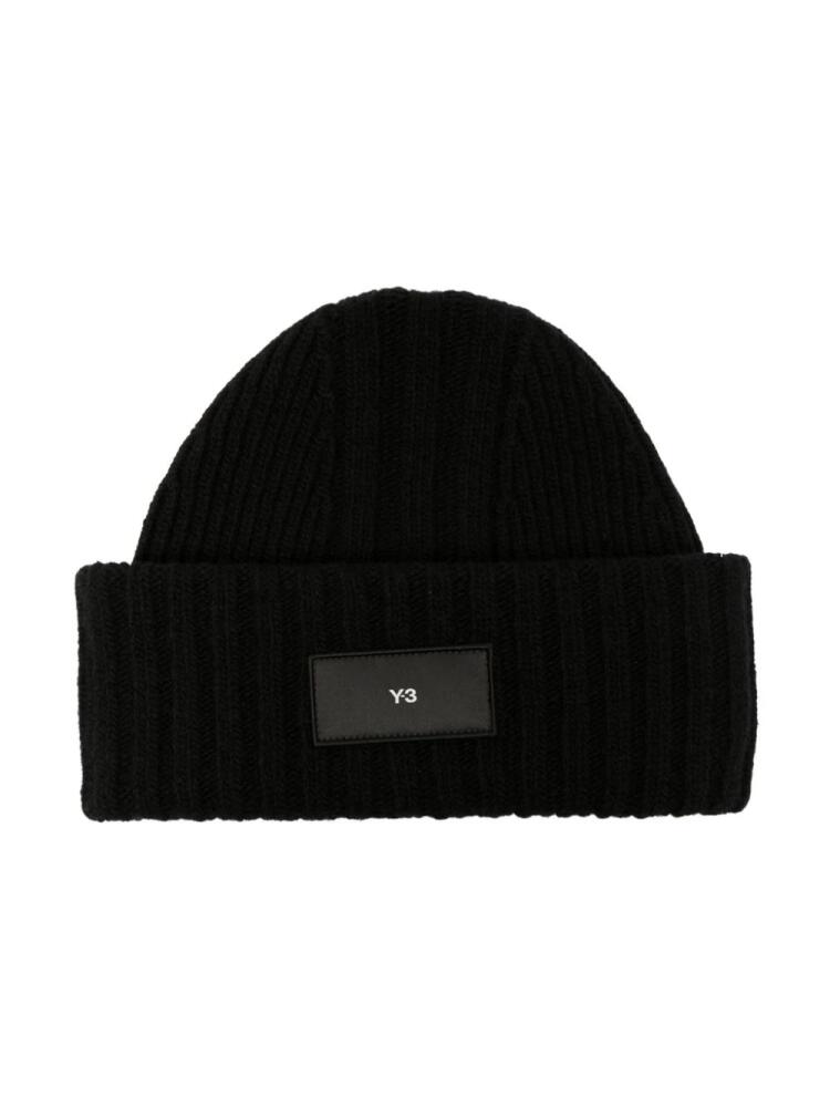 Y-3 logo-patch knitted beanie - Black Cover