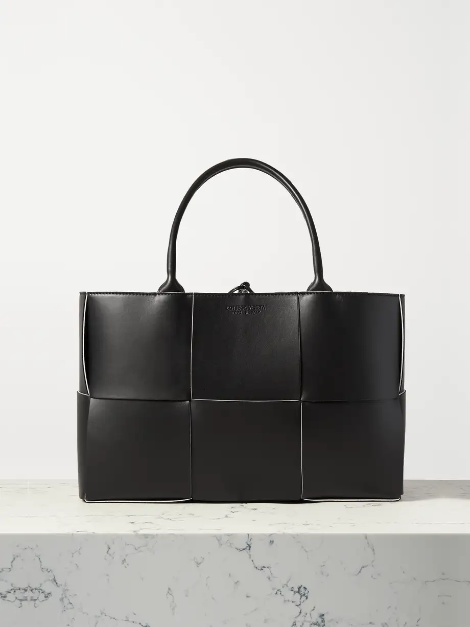 Bottega Veneta - Arco Medium Intrecciato Leather Tote - Black Cover