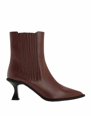 8 By Yoox Leather Chelsea Ankle Boots Woman Ankle boots Burgundy Calfskin Cover