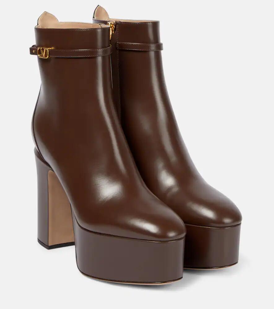 Valentino Garavani VLogo Signature leather platform boots Cover