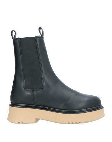 Nila & Nila Woman Ankle boots Black Soft Leather Cover