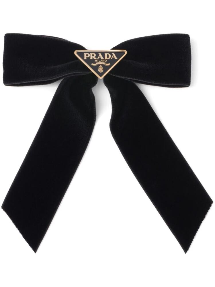 Prada triangle-logo bow velvet hair clip - Black Cover