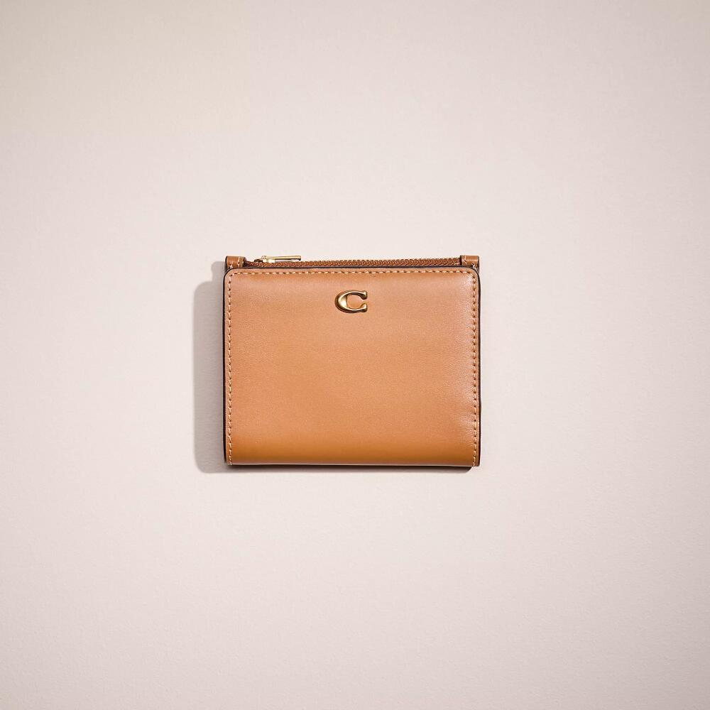 Coach Restored Bifold Snap Wallet Cover