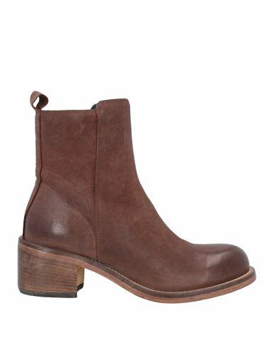 Moma Woman Ankle boots Brown Calfskin Cover