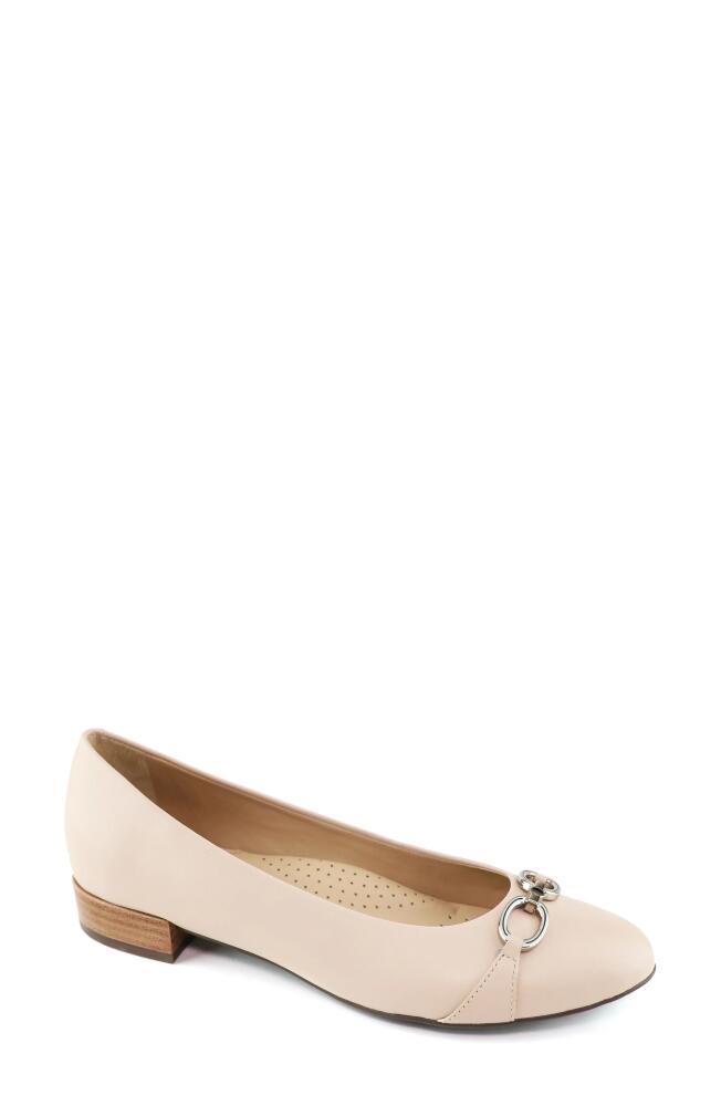 Marc Joseph New York Alden Park Flat in Nude Leather Cover