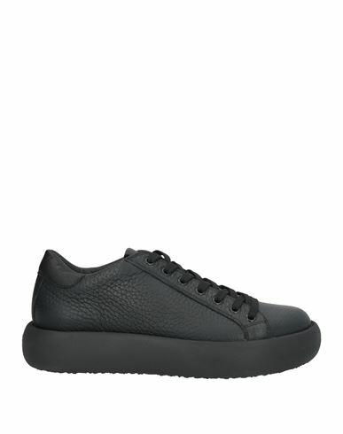 Vic Matiē Man Sneakers Black Leather Cover