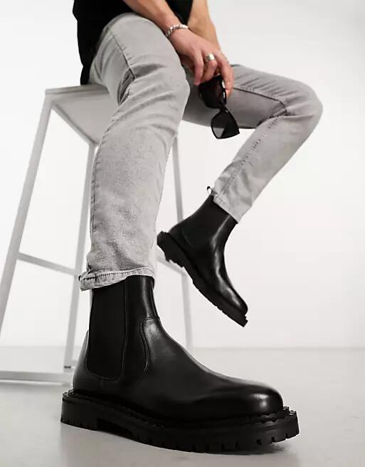 Walk London Jagger chelsea boots in black leather Cover