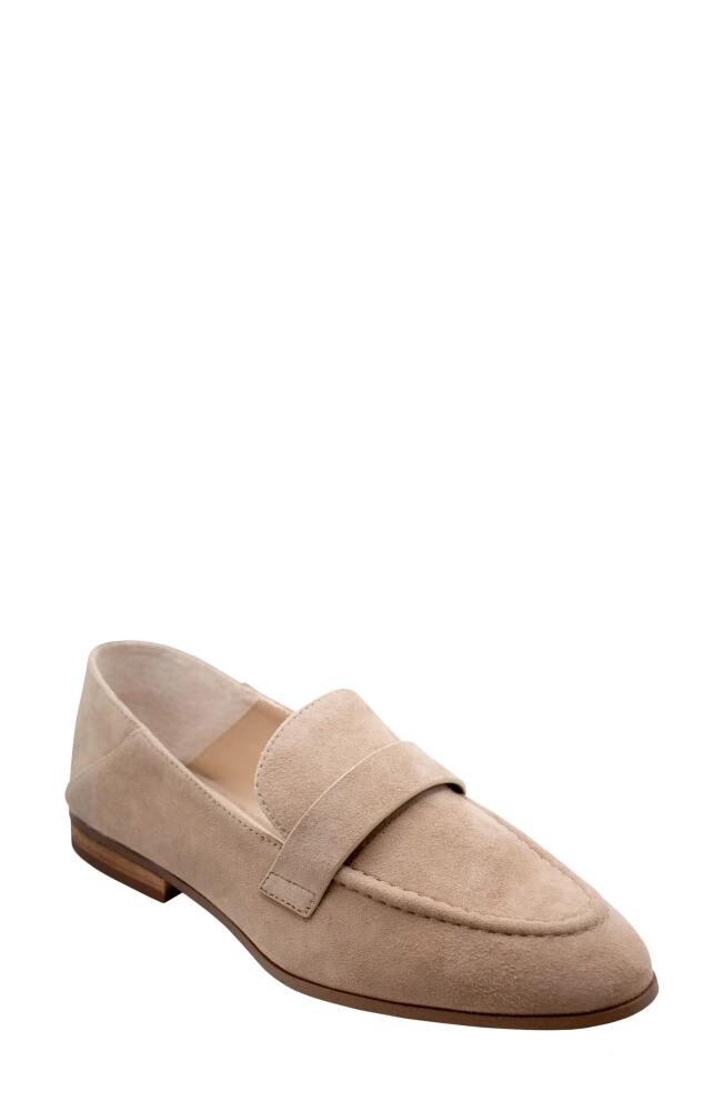 Charles David Favorite Convertible Loafer in Truffle Cover