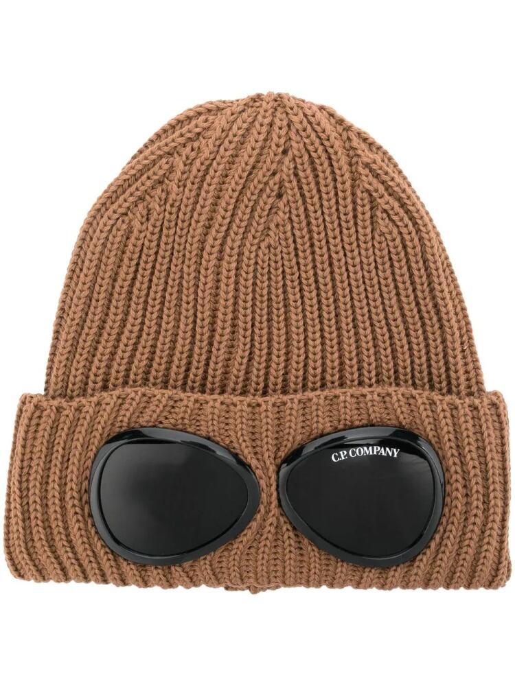 C.P. Company goggle-detail knit beanie - Brown Cover