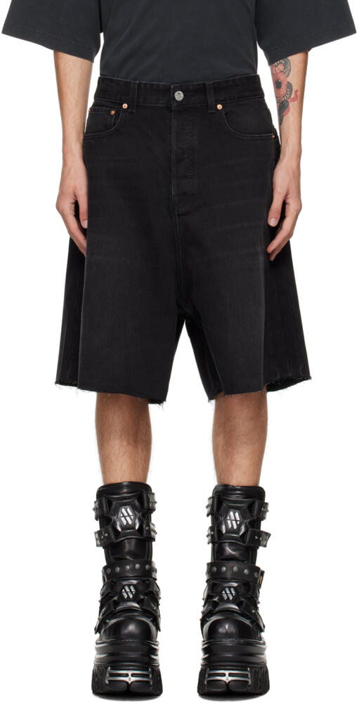 VETEMENTS Black Big Shape Denim Shorts Cover