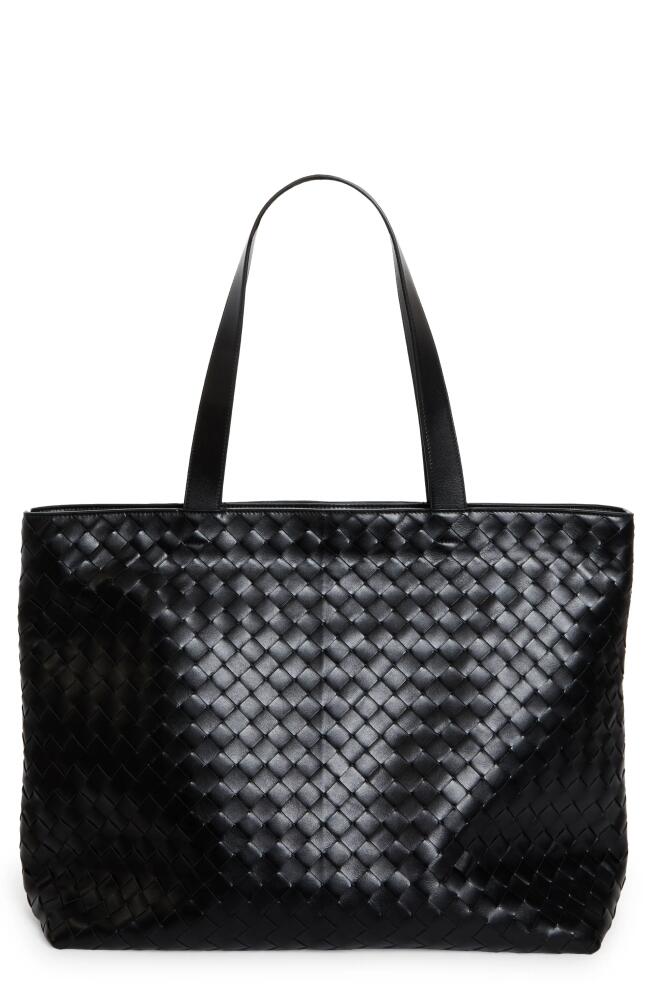 Bottega Veneta Large Classic Intrecciato Leather Tote in 8803 Black/Silver Cover