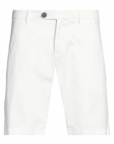 Roÿ Roger's Man Shorts & Bermuda Shorts White Cotton, Elastane Cover