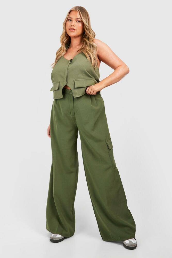 boohoo Womens Plus Cargo Dress Pants - Green Cover