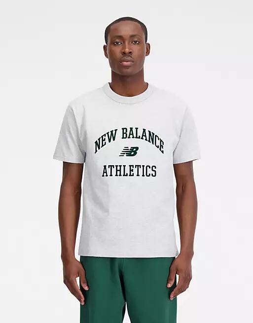 New Balance Athletics Varsity t-shirt in gray Cover