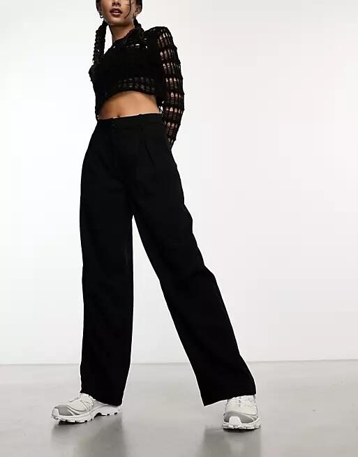 Weekday Zia slouchy pants in black Cover