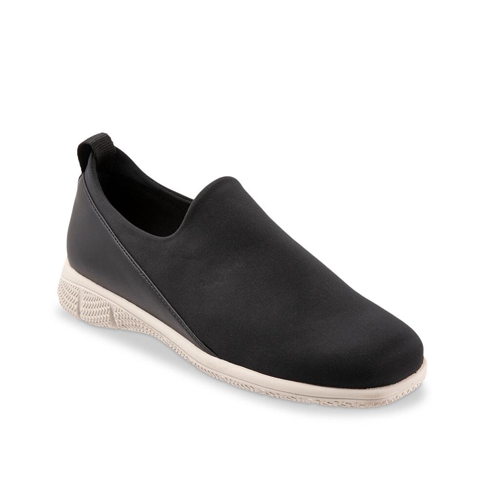 Trotters Wide Width Ultima SlipOn Sneaker | Women's | Black Cover