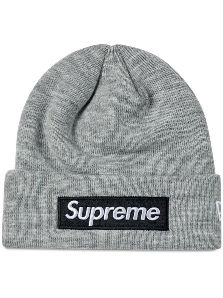 Supreme x New Era Box Logo knitted beanie - Grey Cover