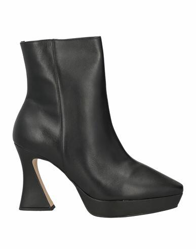 Miss Unique Woman Ankle boots Black Leather Cover