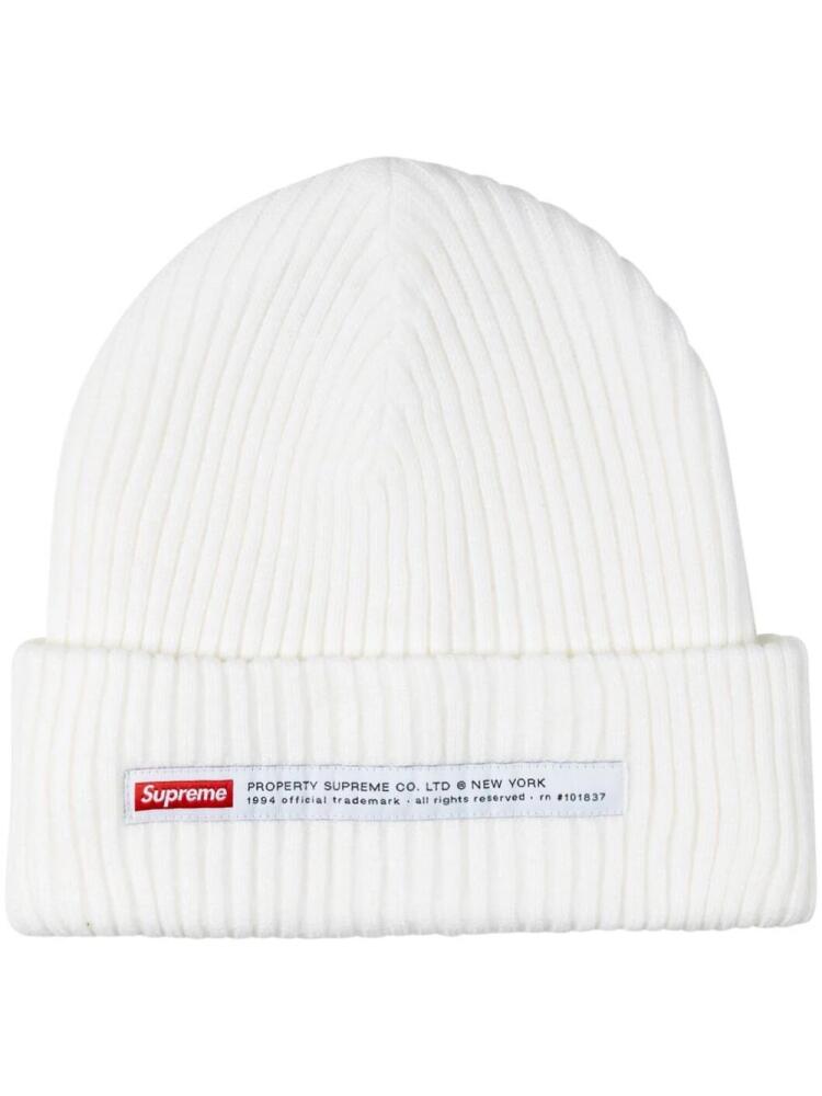 Supreme Property Label knitted beanie - White Cover