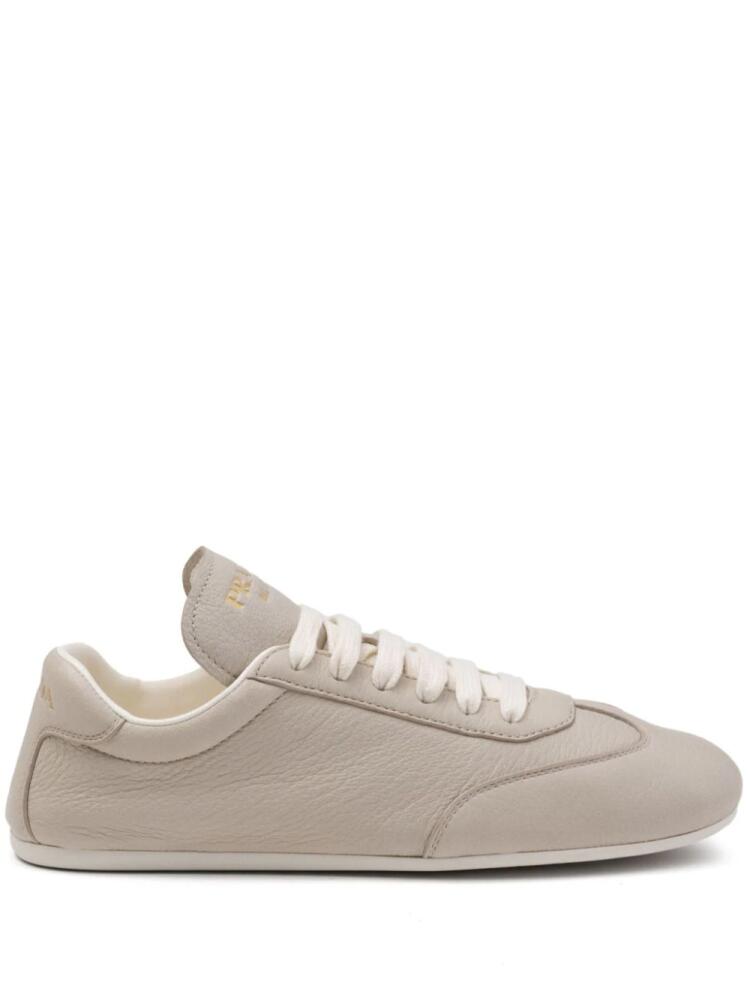 Prada logo-print leather sneakers - Neutrals Cover