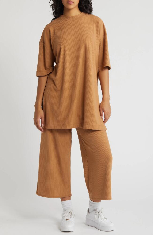 Dressed in Lala Lex Rib Oversize T-Shirt & High Waist Crop Pants in Suntan Cover