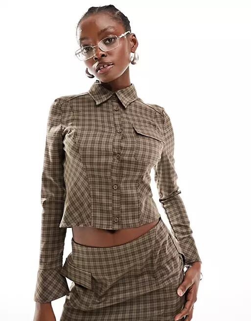 COLLUSION 90s tailored fitted shirt in brown plaid - part of a set Cover