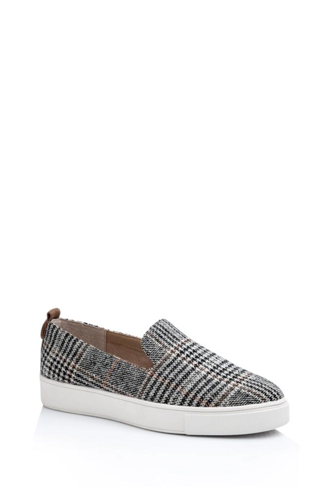 Me Too Fay Slip-On Sneaker in Black Brown Plaid Cover