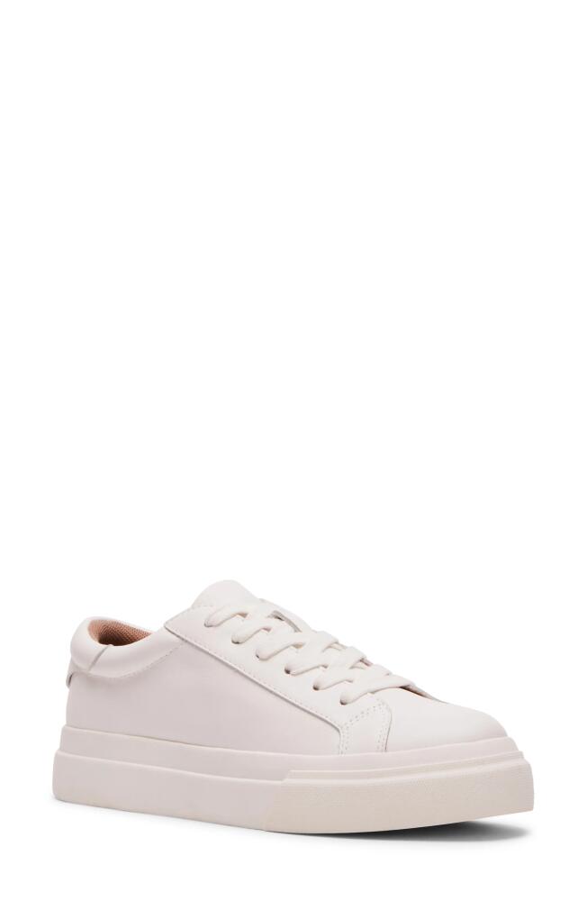 Blondo Venna Waterproof Sneaker in White Leather Cover