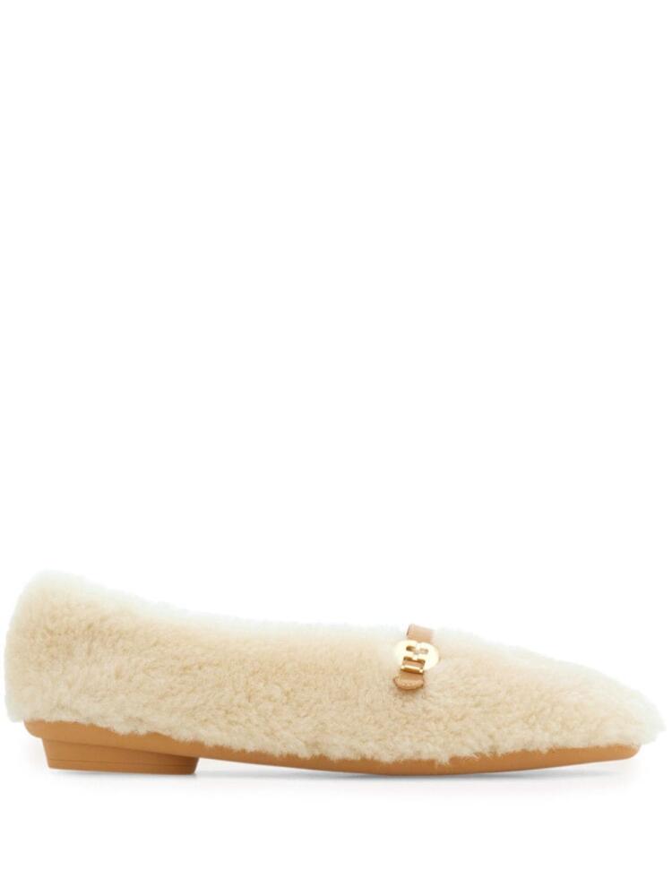 Ferragamo Fluffy ballerina shoes - White Cover