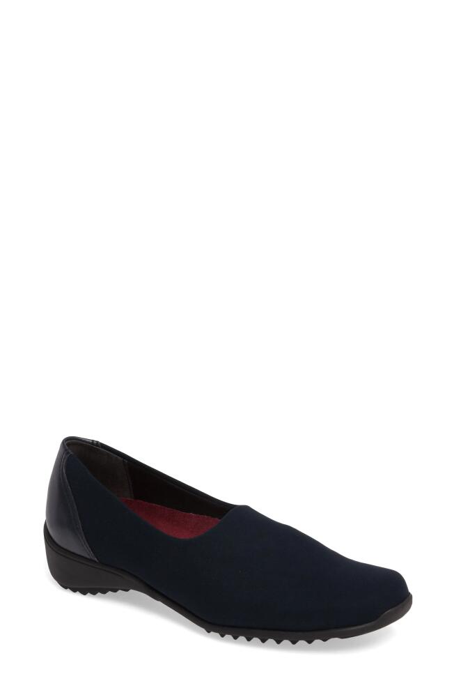 Munro Traveler Slip-On - Multiple Widths Available in Navy Stretch Fabric Cover