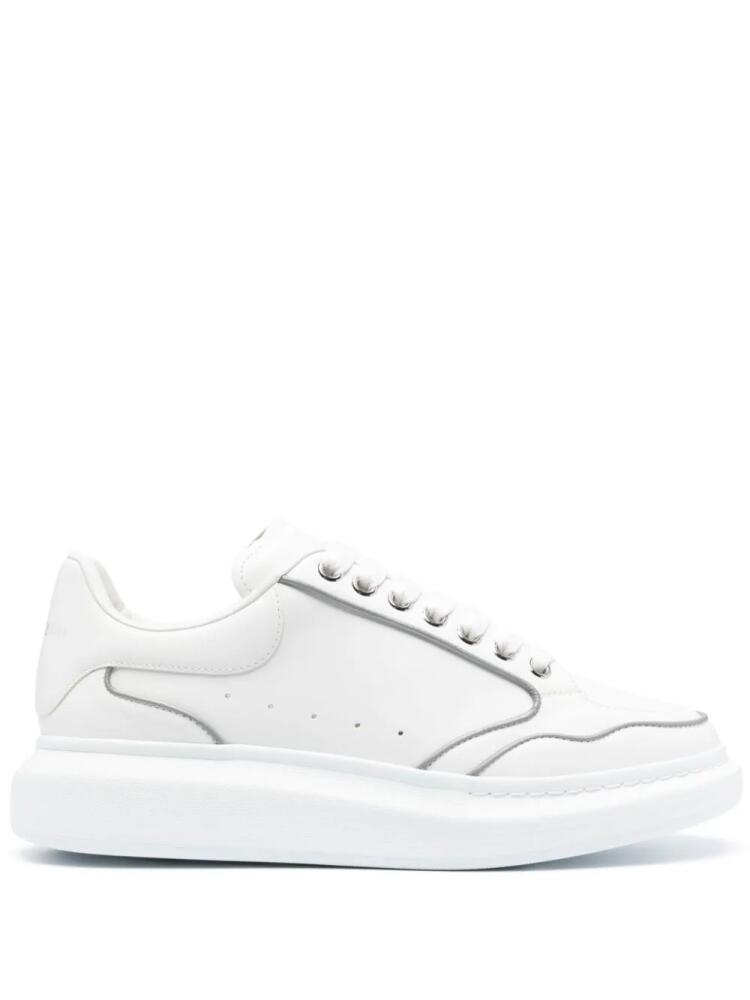 Alexander McQueen Oversized sneakers - White Cover