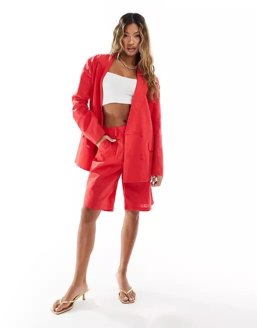 Kaiia linen look tailored shorts in red - part of a set Cover