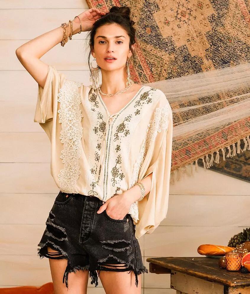 Gimmicks Embroidered Lace Top Cover