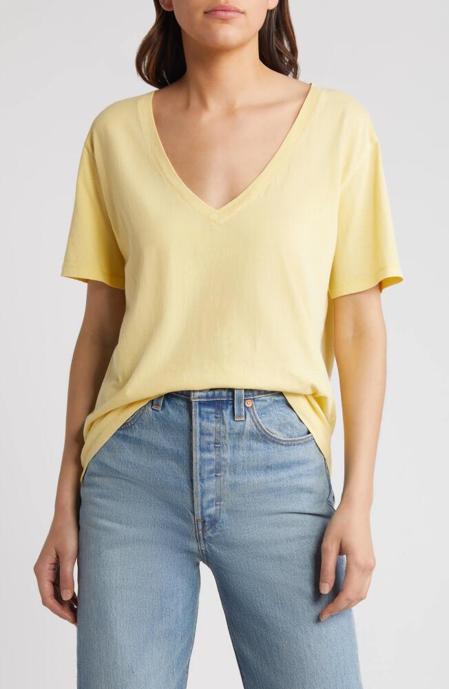 Treasure & Bond Oversize V-Neck Cotton T-Shirt in Yellow Raffia Cover