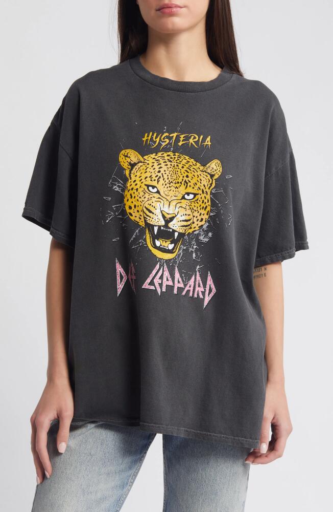 Vinyl Icons Def Leppard Hysteria Oversize Graphic T-Shirt in Washed Black Cover