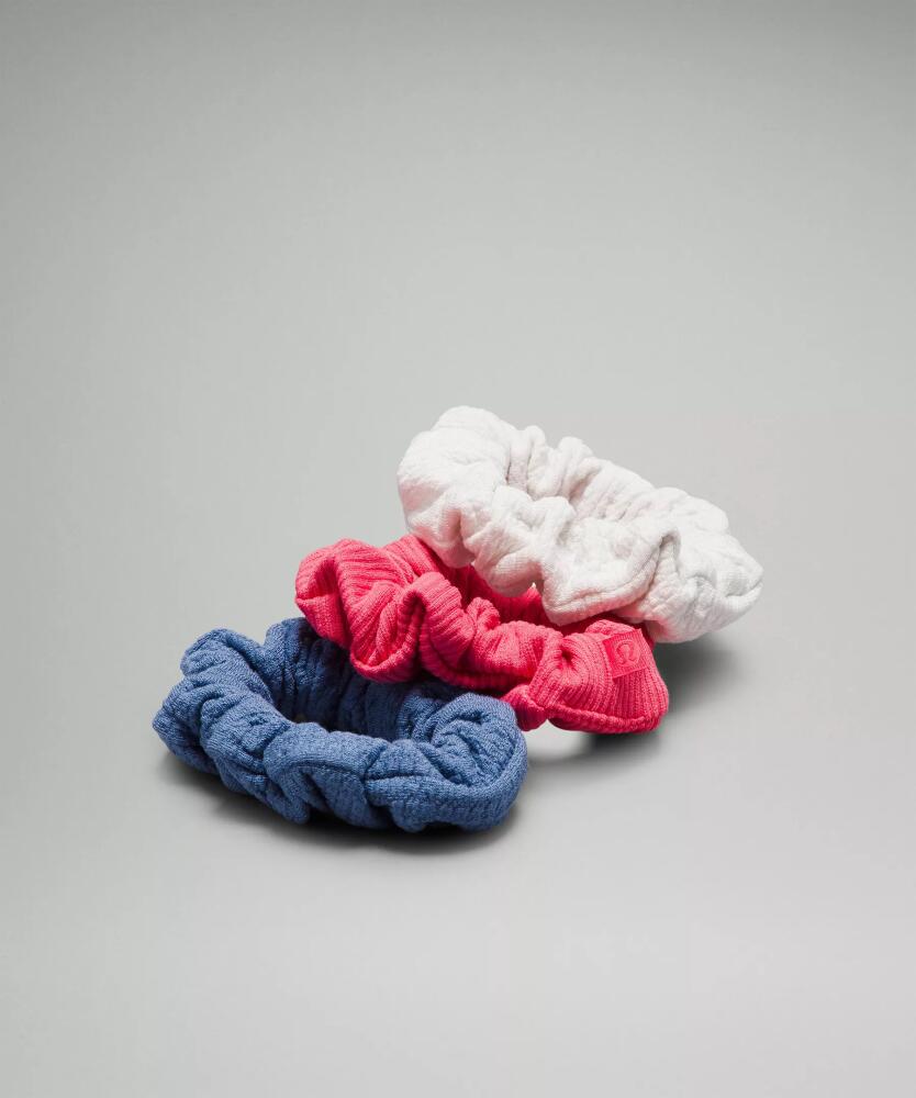 lululemon Uplifting Scrunchies 3 Pack Cover