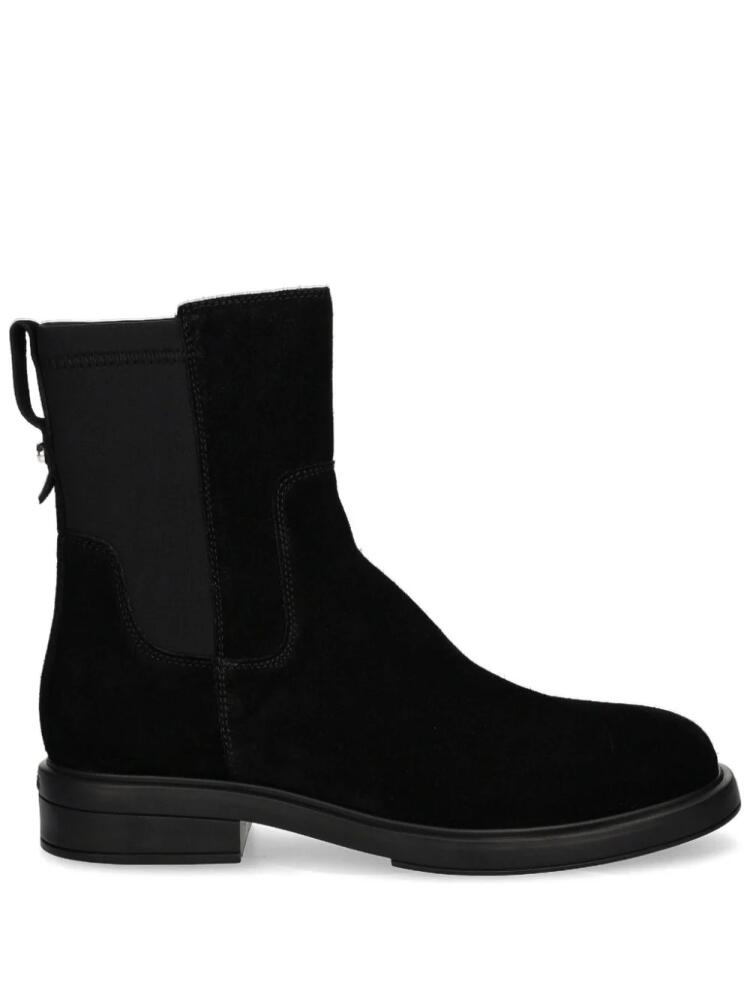 BOSS logo-plaque suede boots - Black Cover