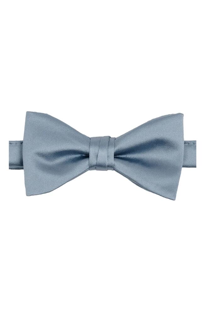 Brooklyn Brigade Solid Satin Pre-Tied Bow Tie in Dusty Blue Cover