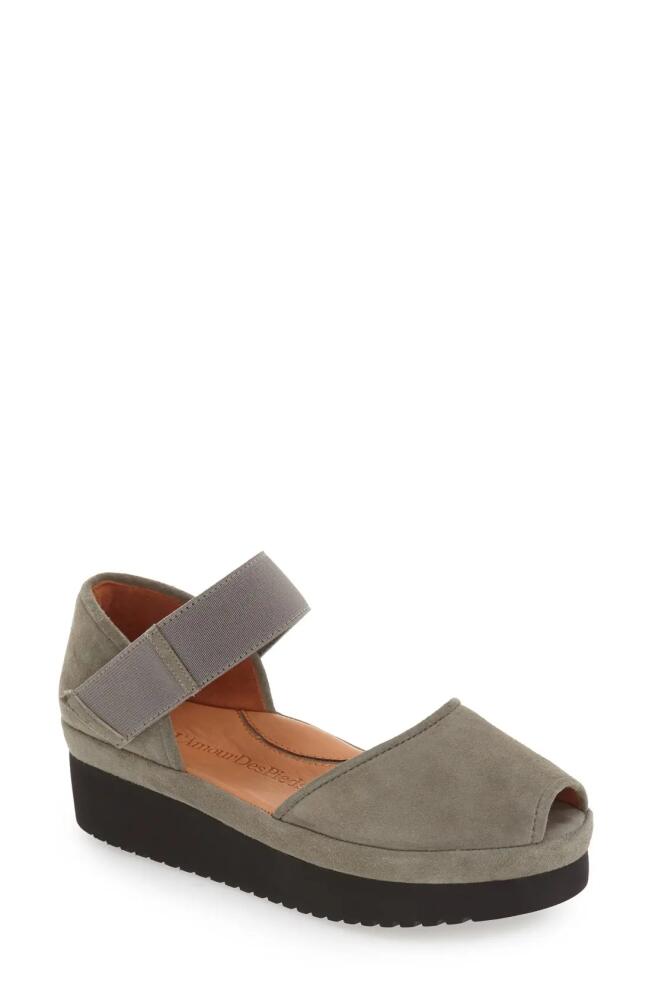 L'Amour des Pieds Amadour Platform Sandal in Gray Suede Leather Cover