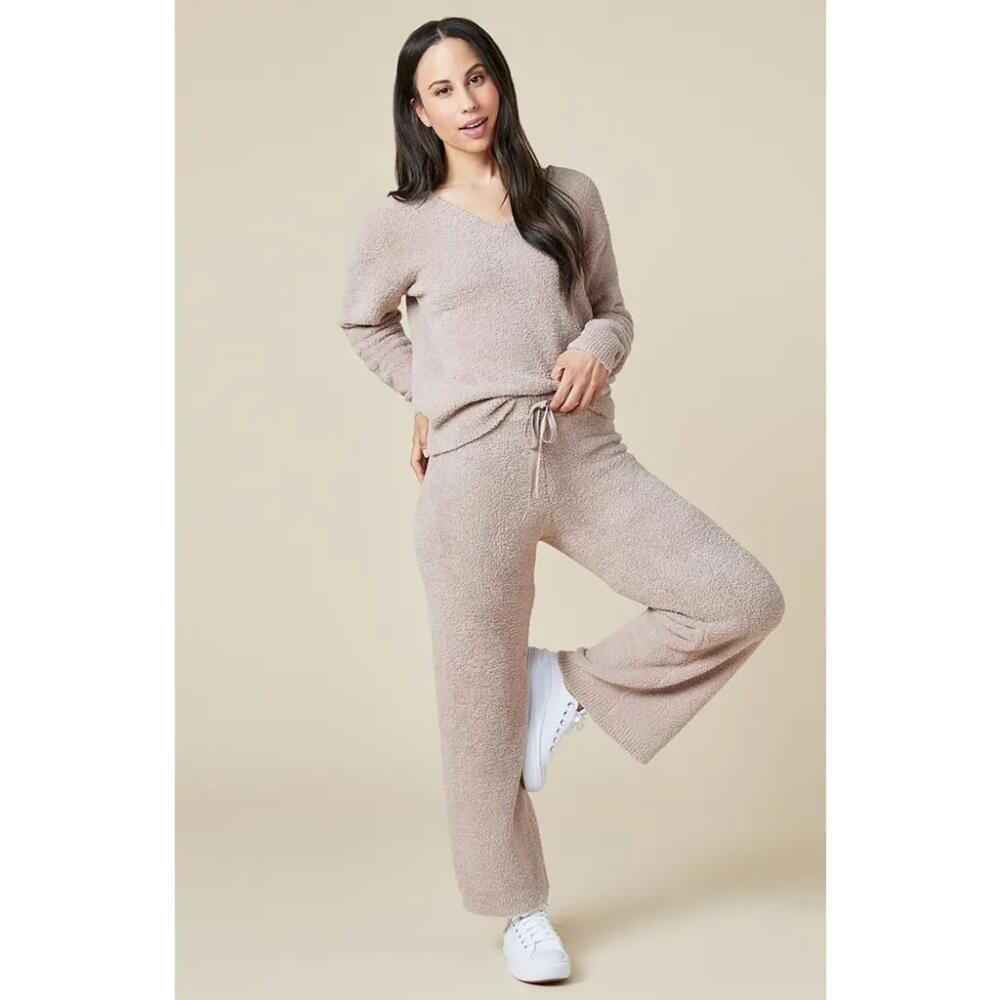 Softies Solid Marshmallow V-Neck Lounge Set in Coco Cover