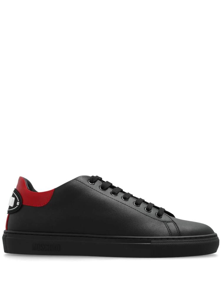 Moschino logo-patch low-top sneakers - Black Cover