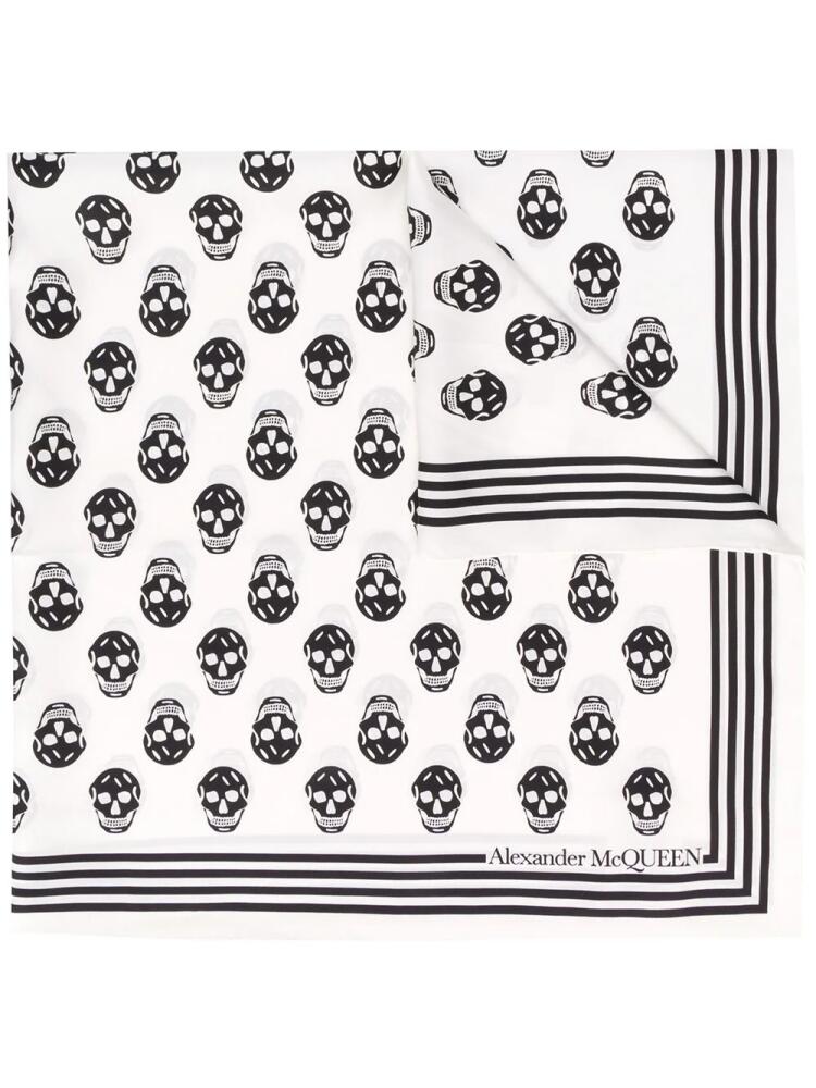 Alexander McQueen skull-print silk scarf - White Cover