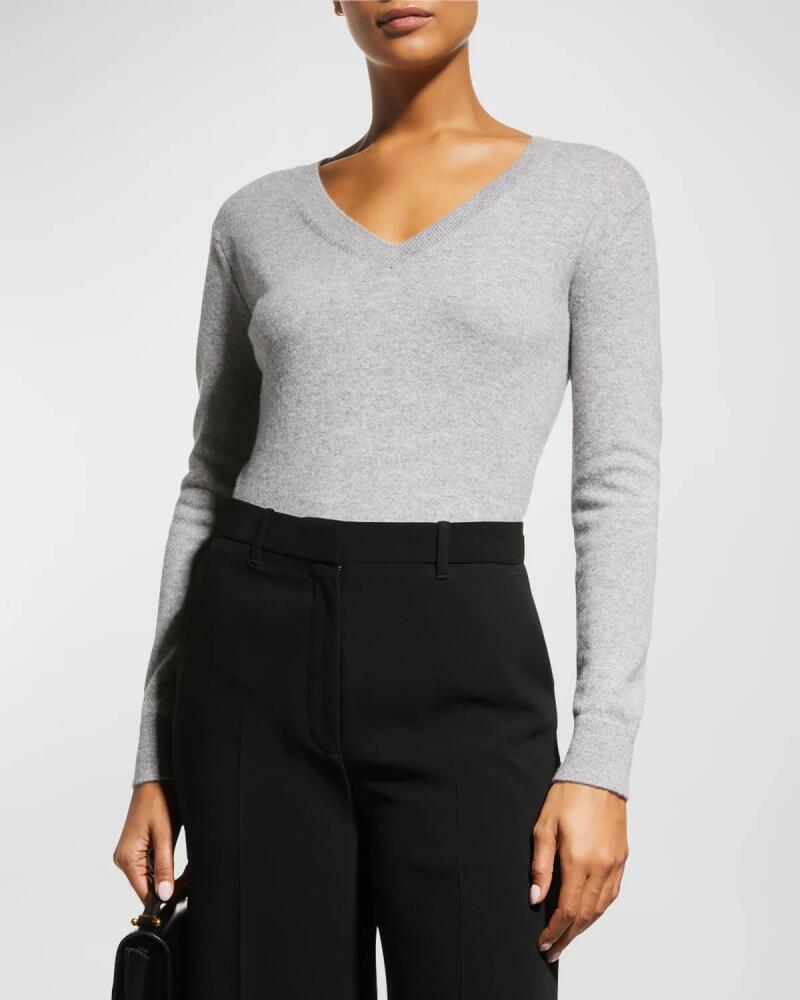 Vince Weekend V-Neck Cashmere Pullover Sweater Cover