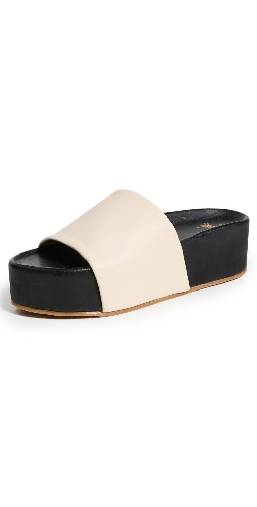 beek Albatross Sandals Eggshell/Black Cover