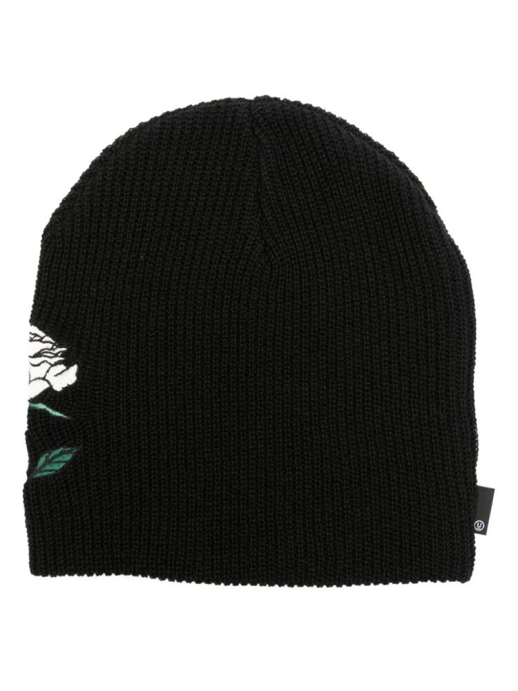 Undercover rose-embroidered ribbed-knit beanie - Black Cover