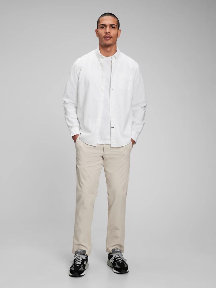 Modern Khakis in Straight Fit with GapFlex Cover